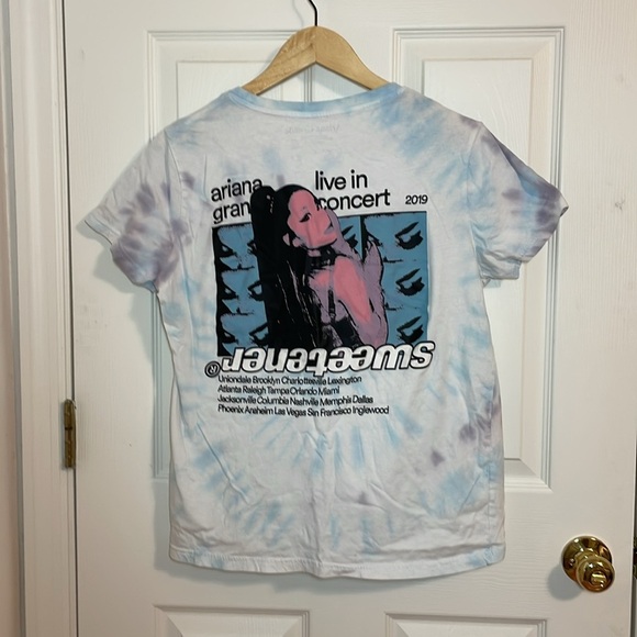 Ariana Grande T-Shirt, pastel tie dye, 2019, Sweetener Concert Shirt, Small - Picture 3 of 5